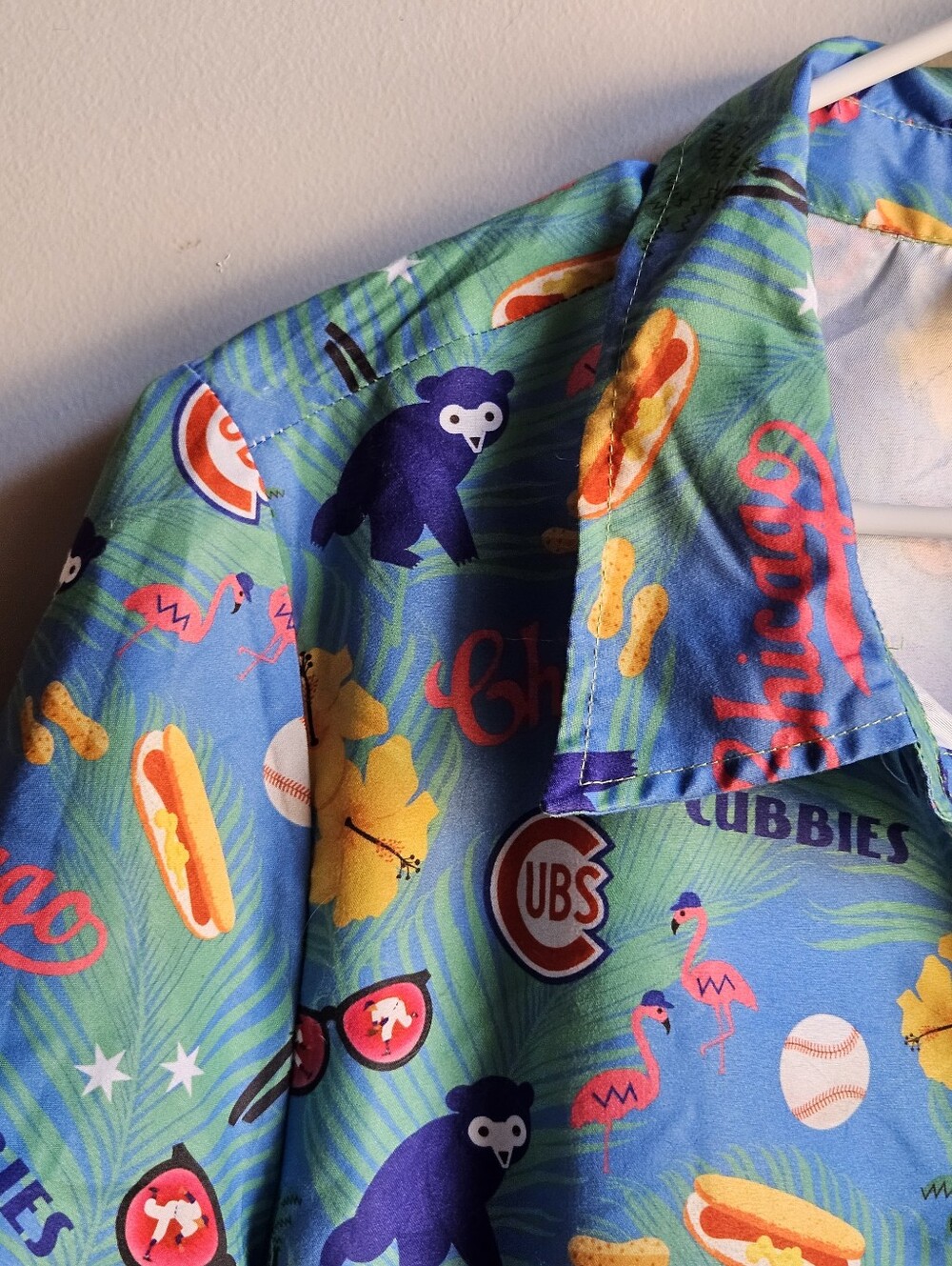 2023 Chicago Cubs Jim Beam Hawaiian Shirt in (Unisex) Medium - Picture 3 of 14